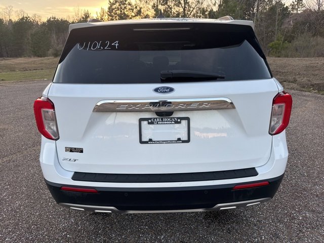 Used 2023 Ford Explorer XLT w/ Equipment Group 202A image 8