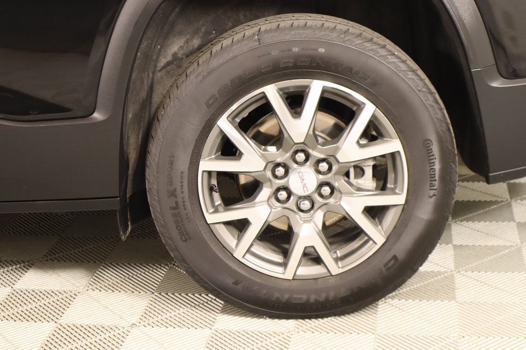 Used 2023 GMC Acadia SLE w/ Driver Convenience Package image 19