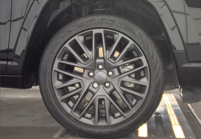 Used 2023 Jeep Compass High Altitude AWD/4WD image 9