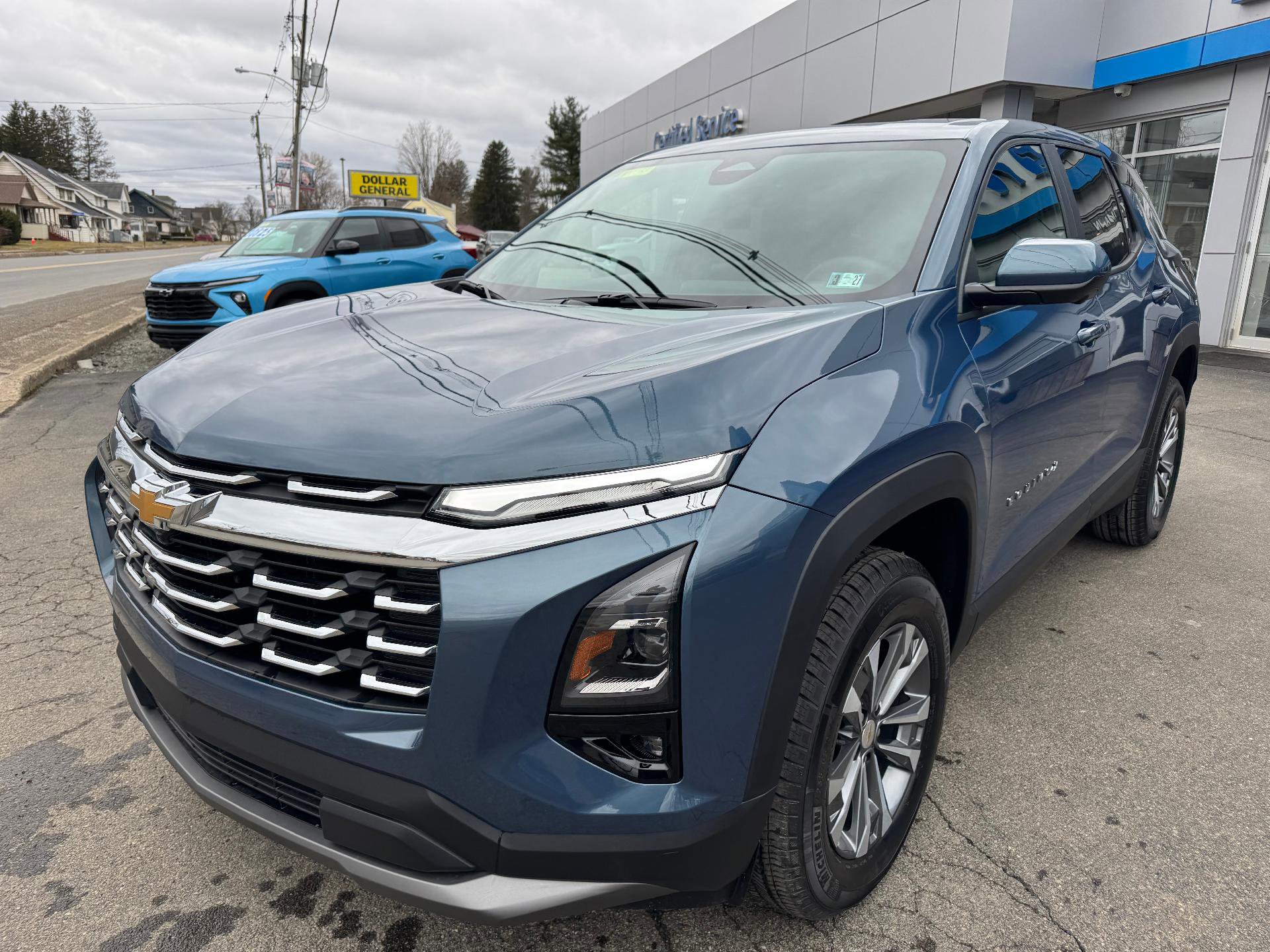 New 2026 Chevrolet Equinox LT w/ Convenience Package II image 3