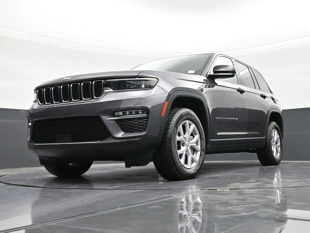 Used 2022 Jeep Grand Cherokee Limited image 21