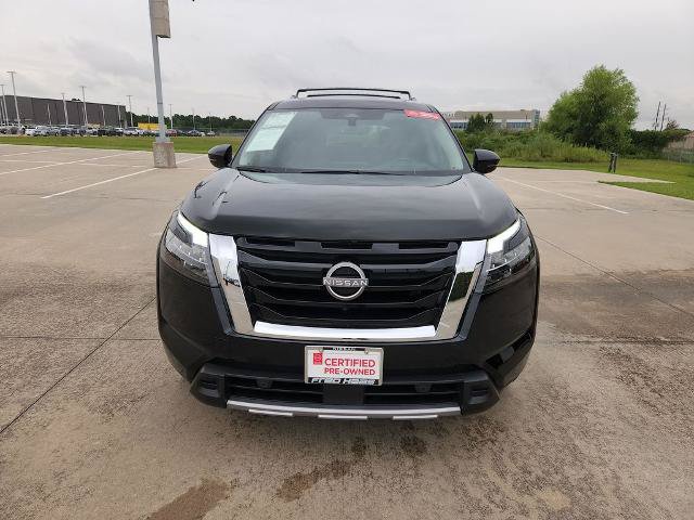 Certified 2025 Nissan Pathfinder Platinum w/ Cargo Package FWD image 11