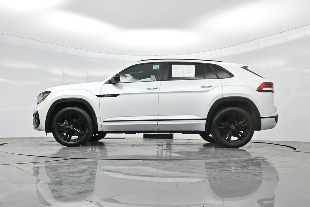 Used 2023 Volkswagen Atlas Cross Sport SEL R-Line AWD/4WD image 57
