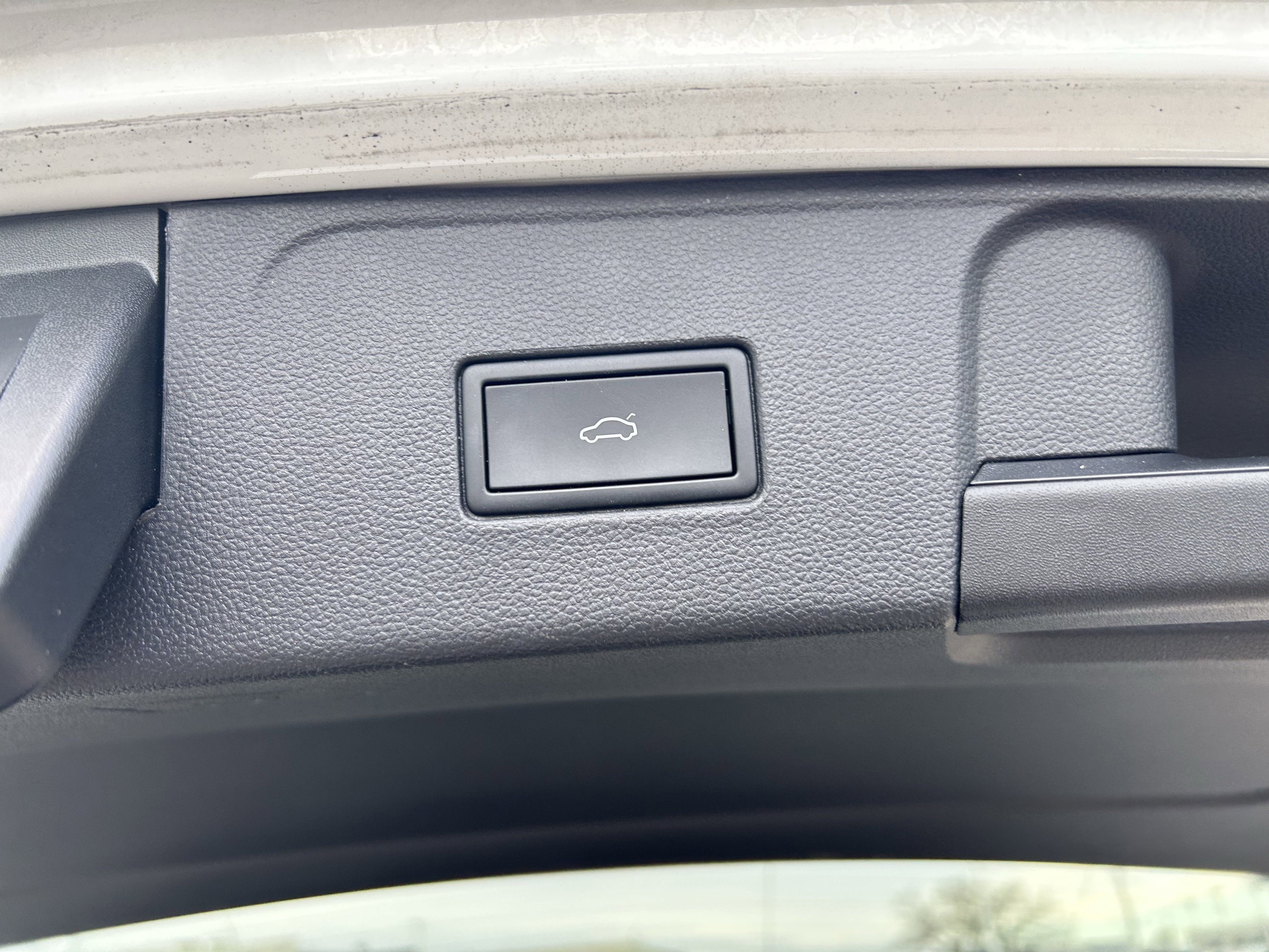 Certified 2023 Volkswagen Atlas SE w/ Panoramic Sunroof Package image 28