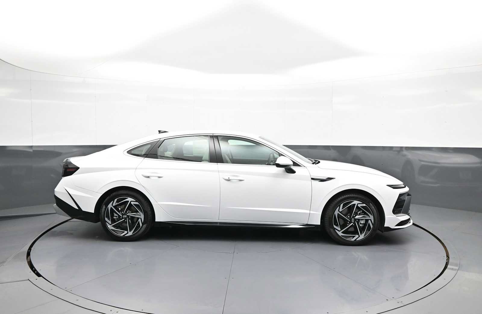 New 2026 Hyundai Sonata SEL FWD image 5