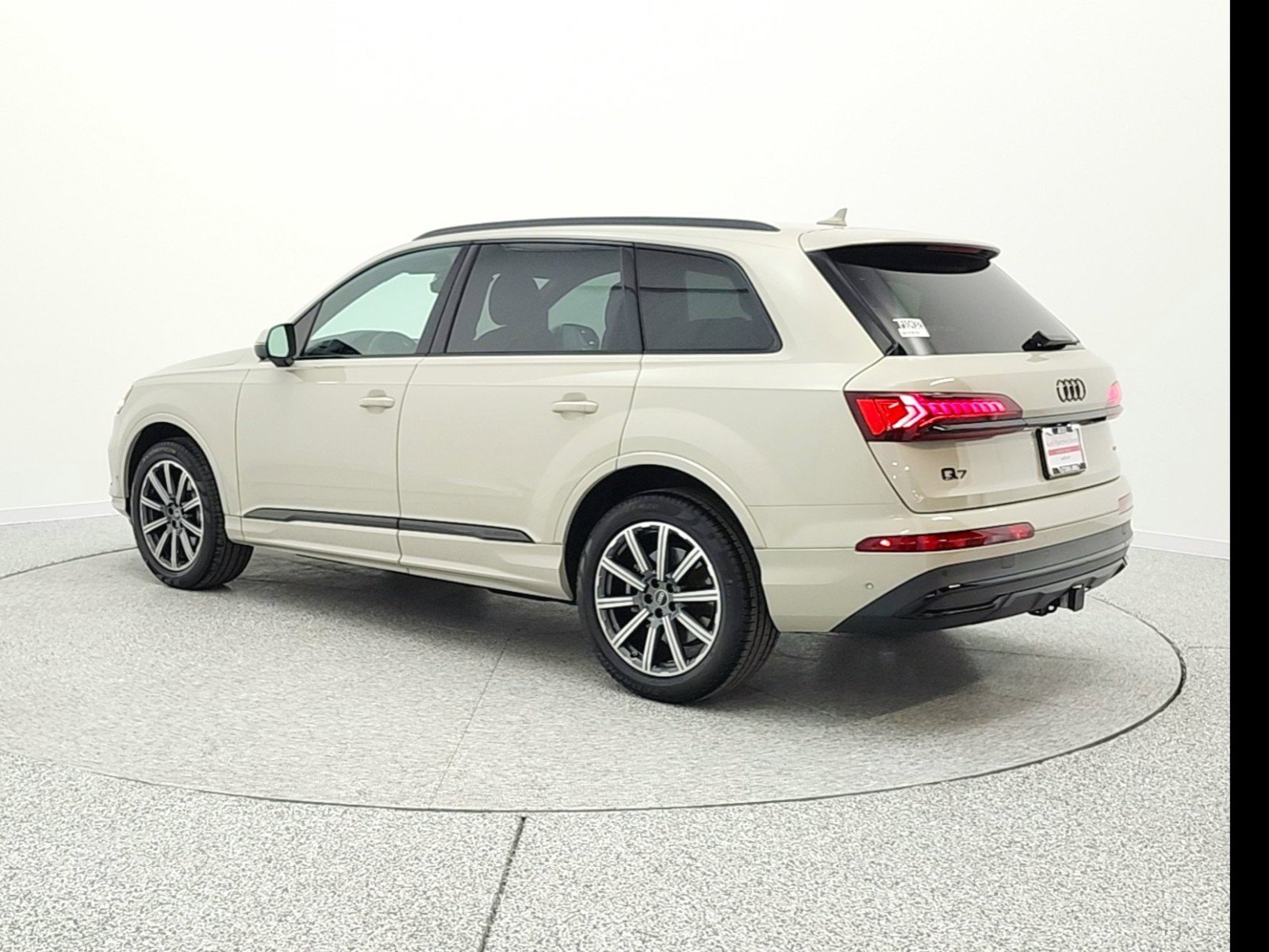 Used 2023 Audi Q7 2.0T Premium Plus w/ Premium Plus Package image 7