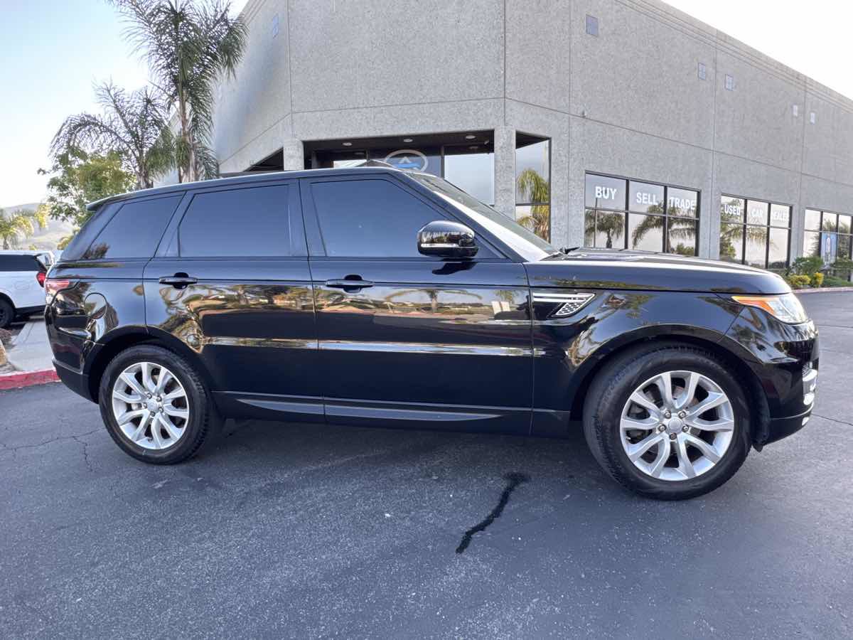 Used 2016 Land Rover Range Rover Sport HSE image 9