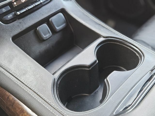 Used 2019 Chevrolet Suburban LT image 25