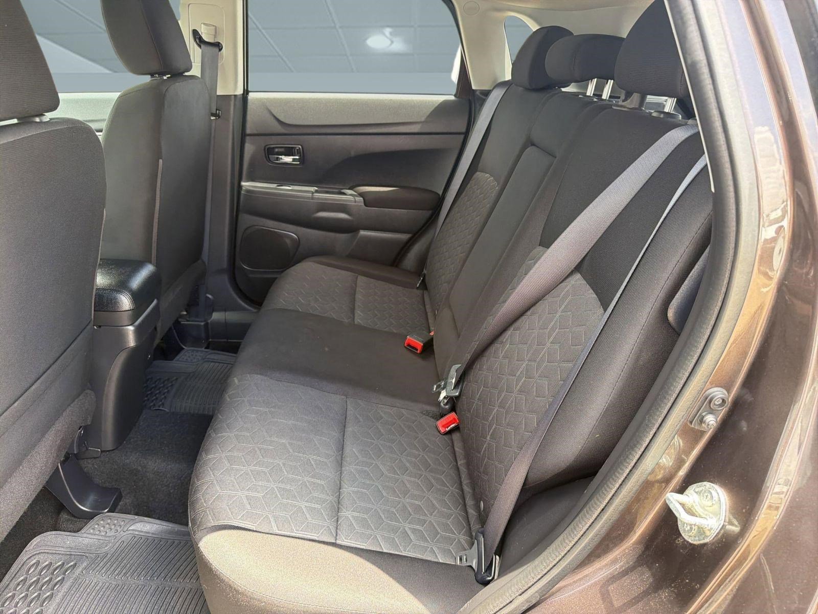 Used 2020 Mitsubishi Outlander Sport ES FWD image 15