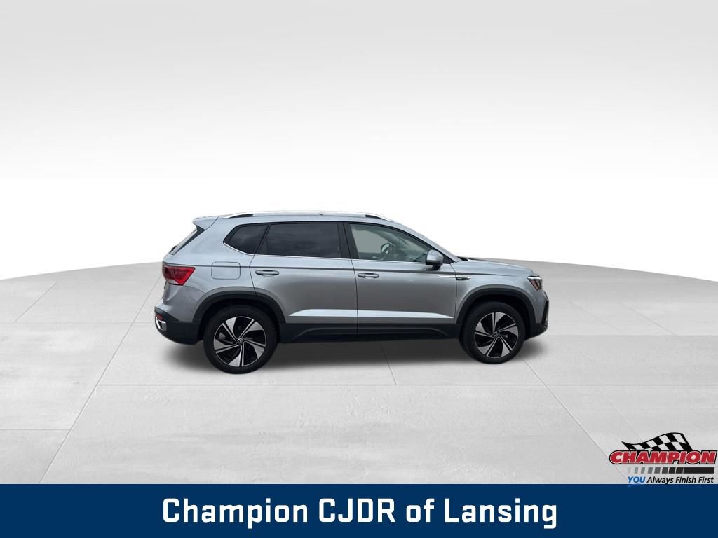 Used 2023 Volkswagen Taos SE AWD/4WD image 5