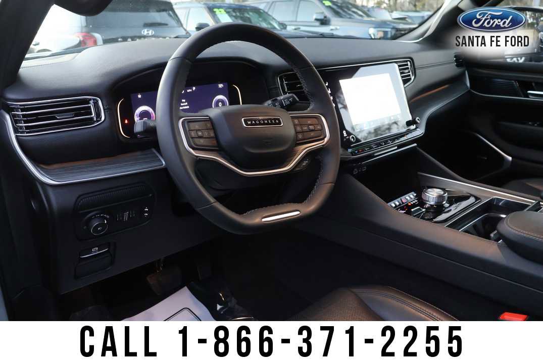 Used 2024 Jeep Wagoneer L Series II w/ Flexible Seating Group AWD/4WD image 8