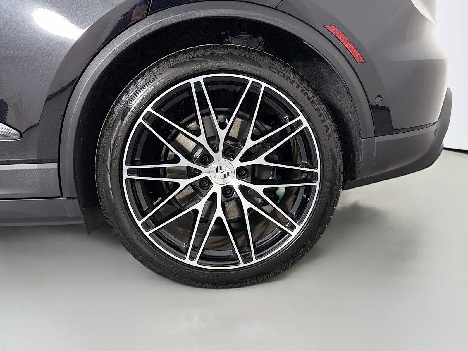 Certified 2026 Porsche Macan Electric RWD image 12
