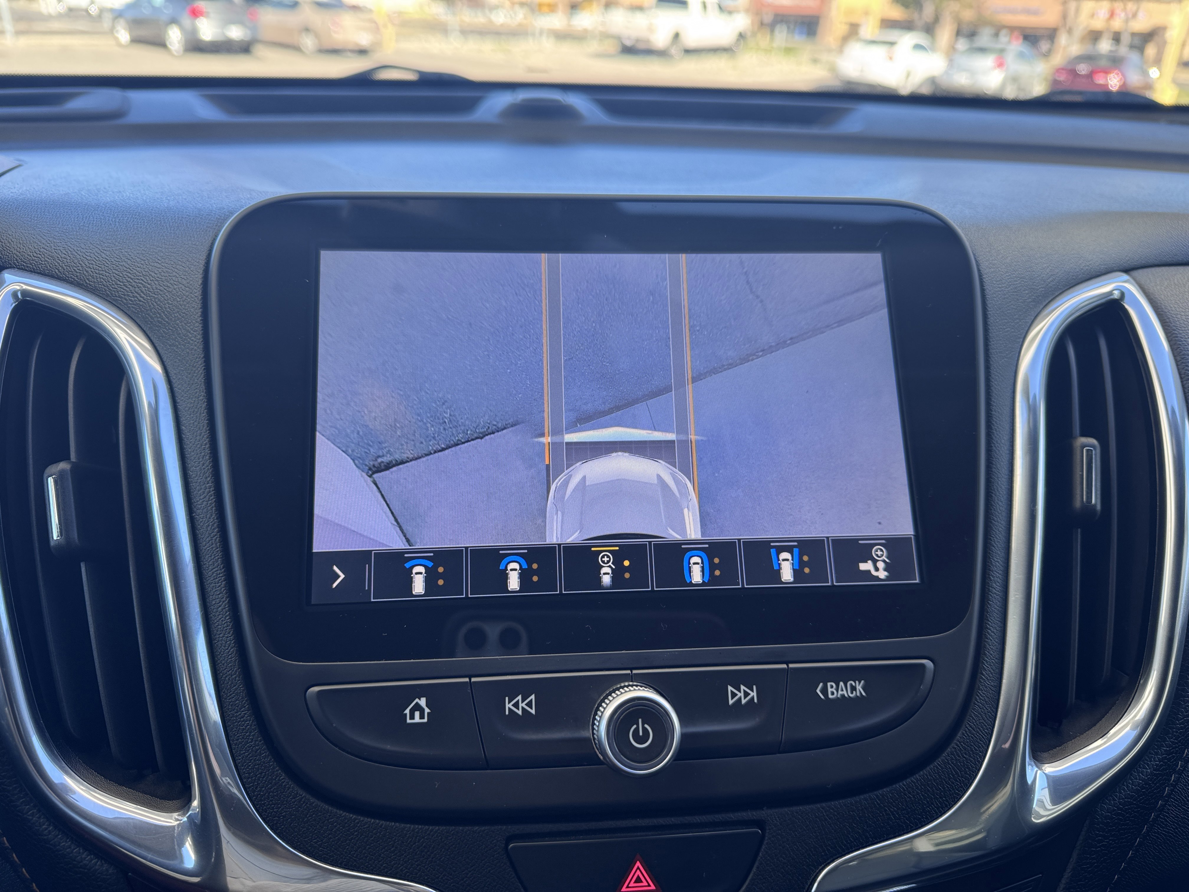 Used 2019 Chevrolet Equinox Premier image 23
