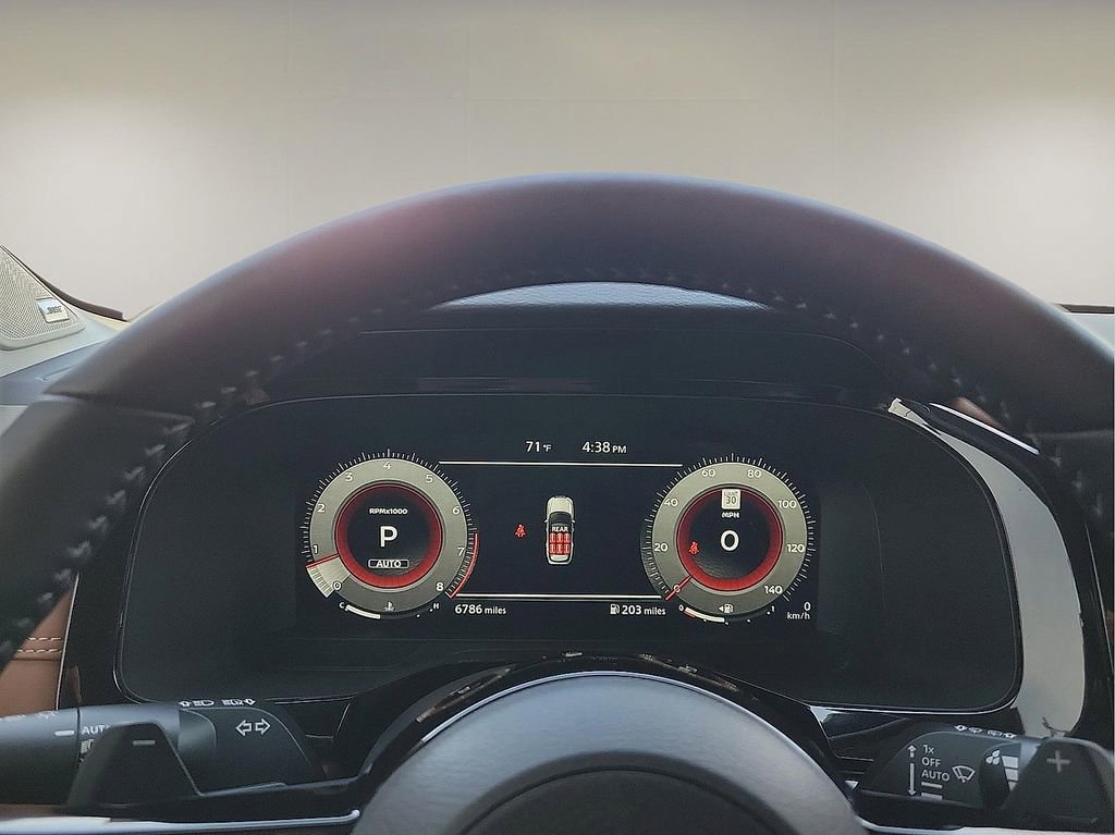 Used 2025 Nissan Pathfinder Platinum w/ Cargo Package image 19