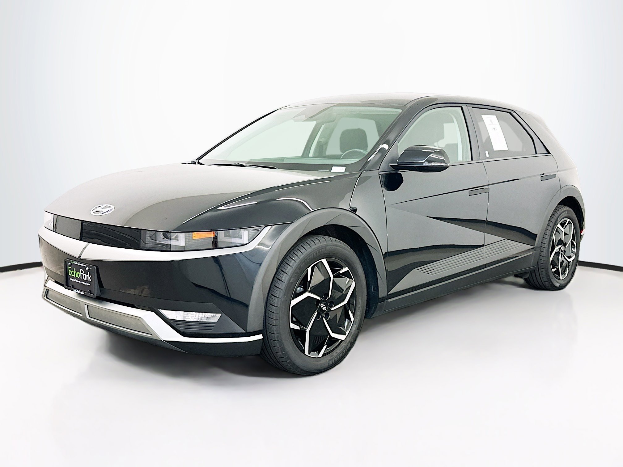 Used 2024 Hyundai Ioniq 5 SE image 3