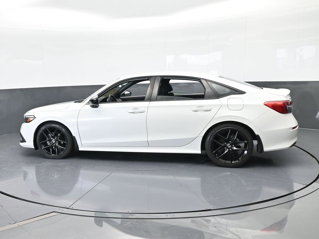 Used 2023 Honda Civic Sport image 3