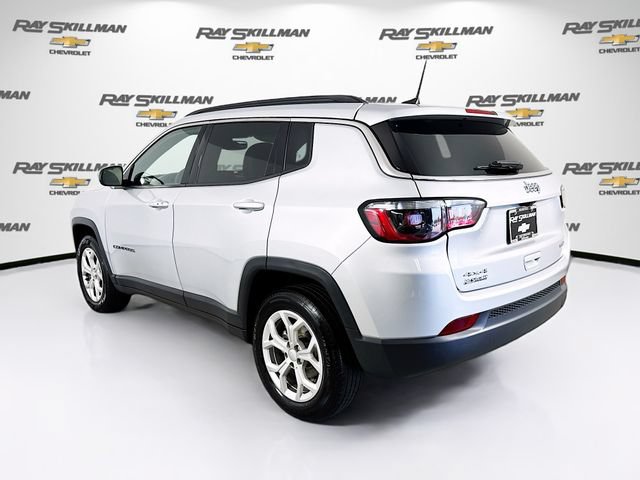 Used 2024 Jeep Compass Latitude AWD/4WD image 5