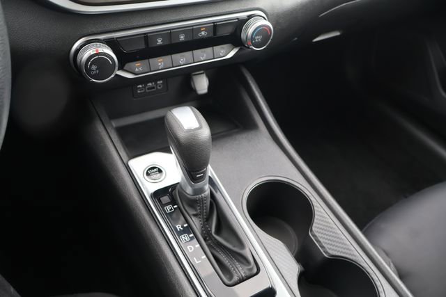 Used 2025 Nissan Altima 2.5 SV FWD image 13