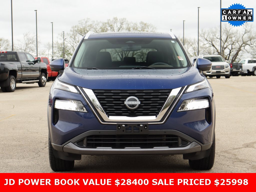 Used 2023 Nissan Rogue SL w/ SL Premium Package image 2
