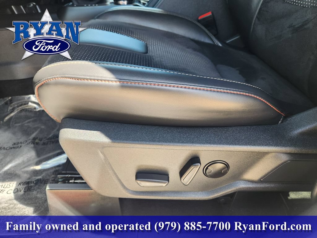 Certified 2025 Ford Bronco Raptor w/ Interior Carbon Fiber Pack AWD/4WD image 17