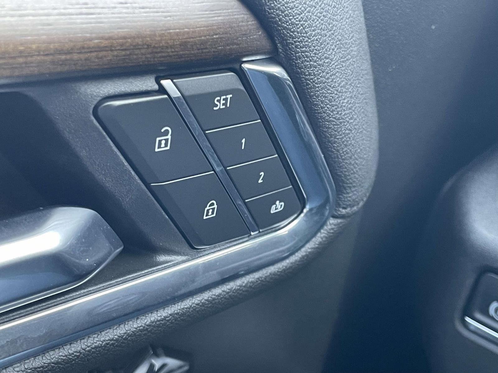 Used 2024 Chevrolet Silverado 1500 High Country w/ Technology Package image 14