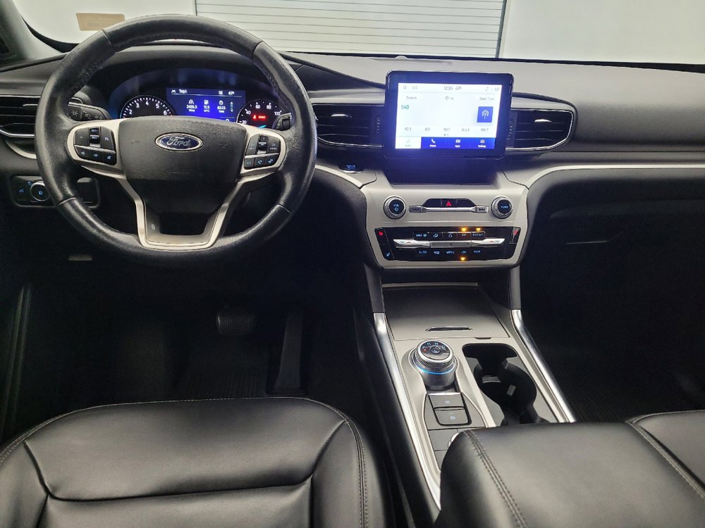 Used 2022 Ford Explorer XLT w/ Equipment Group 202A AWD/4WD image 22