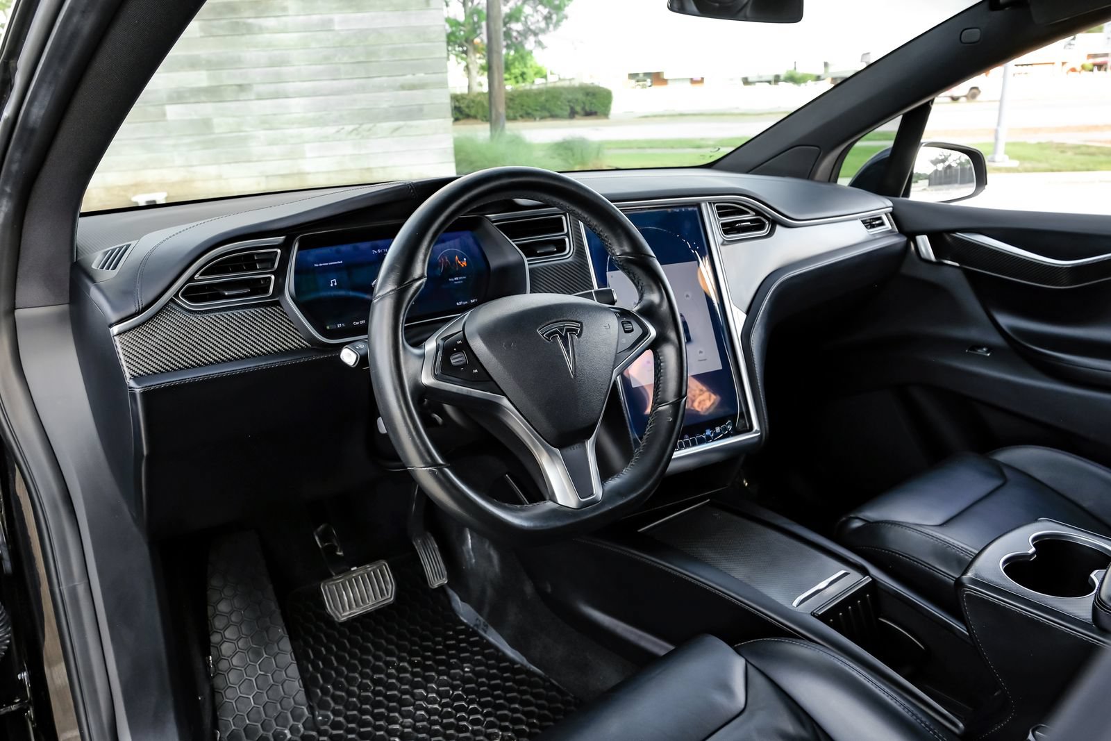 Used 2016 Tesla Model X 75D AWD/4WD image 3