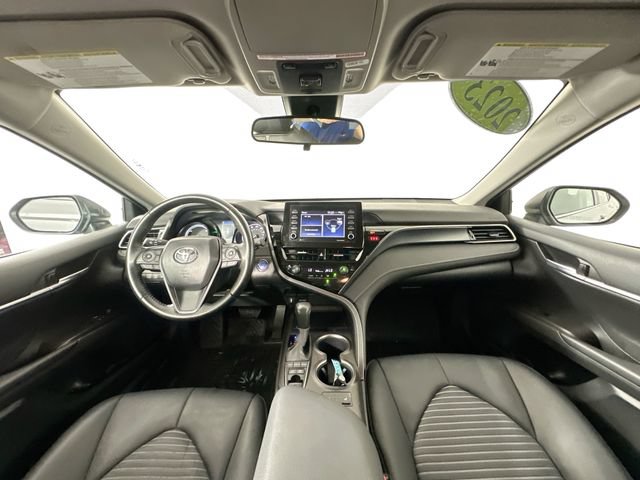 Used 2023 Toyota Camry SE w/ Cold Weather Package FWD image 3