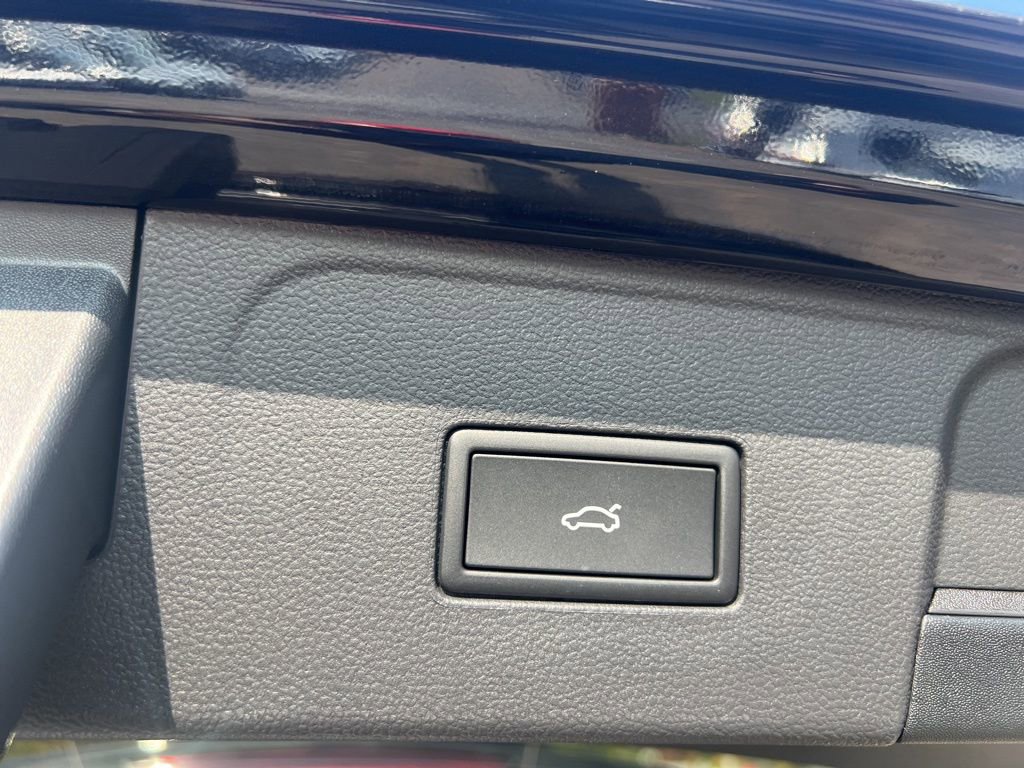 New 2026 Volkswagen Atlas SE image 11