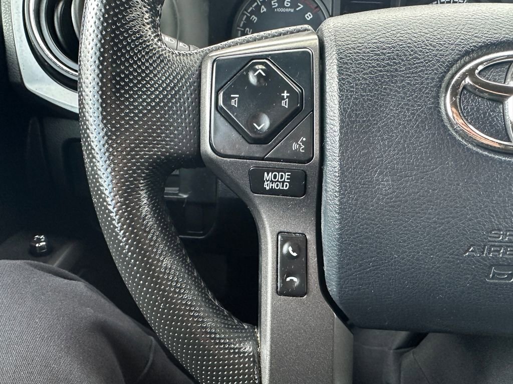 Used 2016 Toyota Tacoma TRD Sport w/ Premium & Technology Package image 20