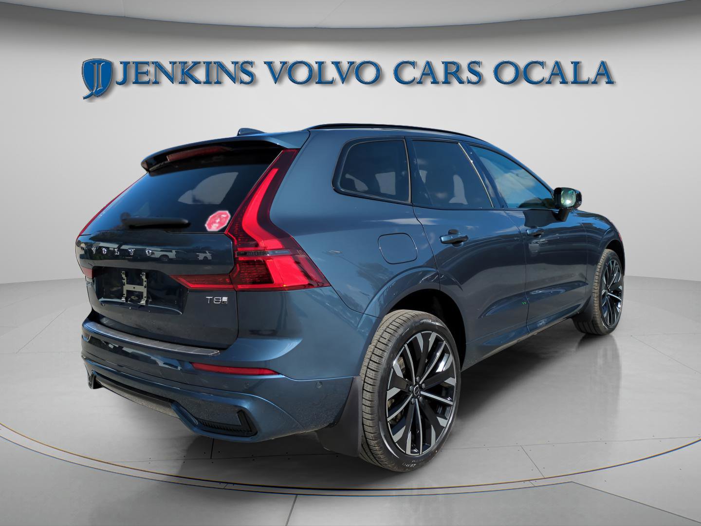 New 2026 Volvo XC60 T8 Ultra w/ Protection Package Premier image 8