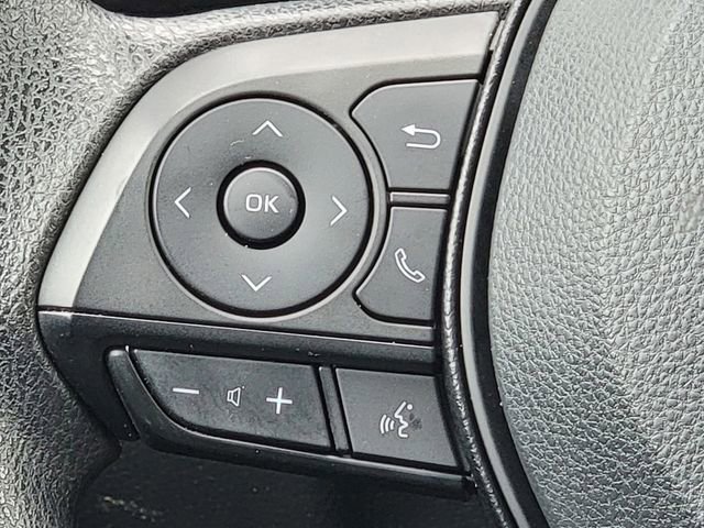 Used 2021 Toyota RAV4 LE image 32