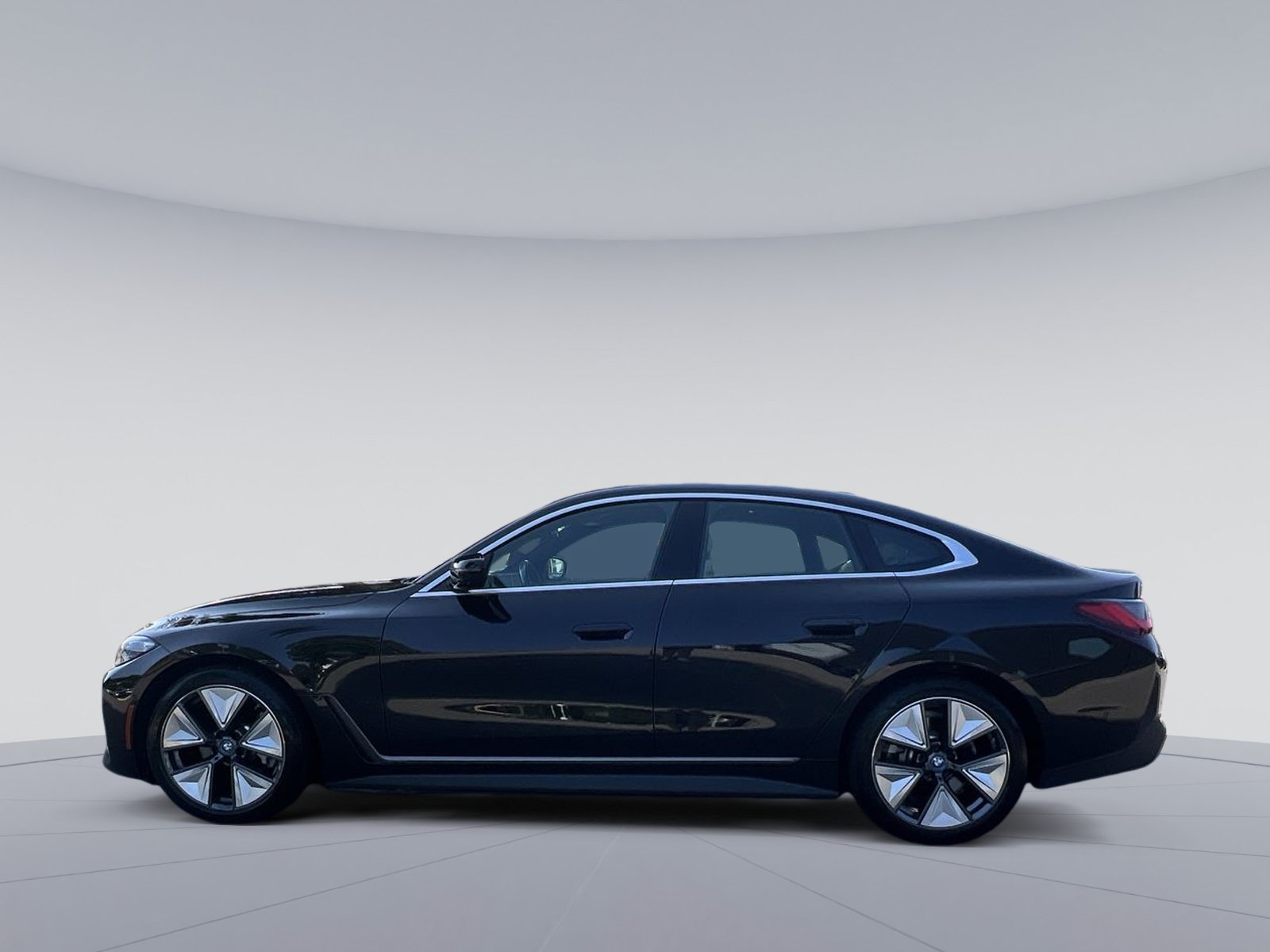 Used 2023 BMW i4 eDrive40 w/ Premium Package RWD image 6