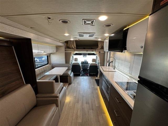 Used 2019 Mercedes-Benz Sprinter 170 image 34