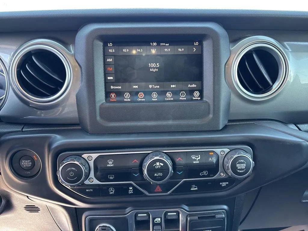 Used 2021 Jeep Wrangler Unlimited Sahara AWD/4WD image 14