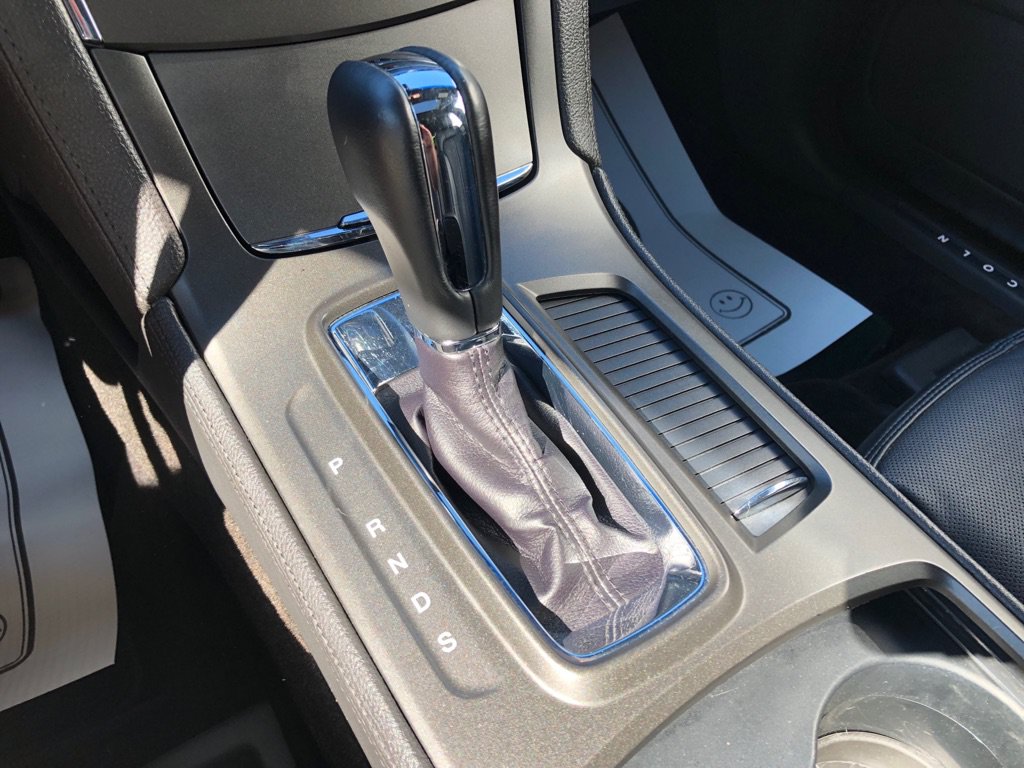 Used 2016 Lincoln MKS AWD image 22