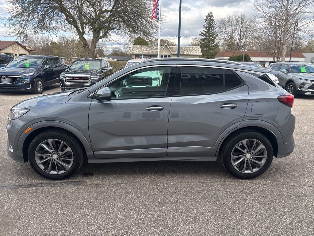 Certified 2022 Buick Encore GX Essence w/ Experience Buick Package image 8