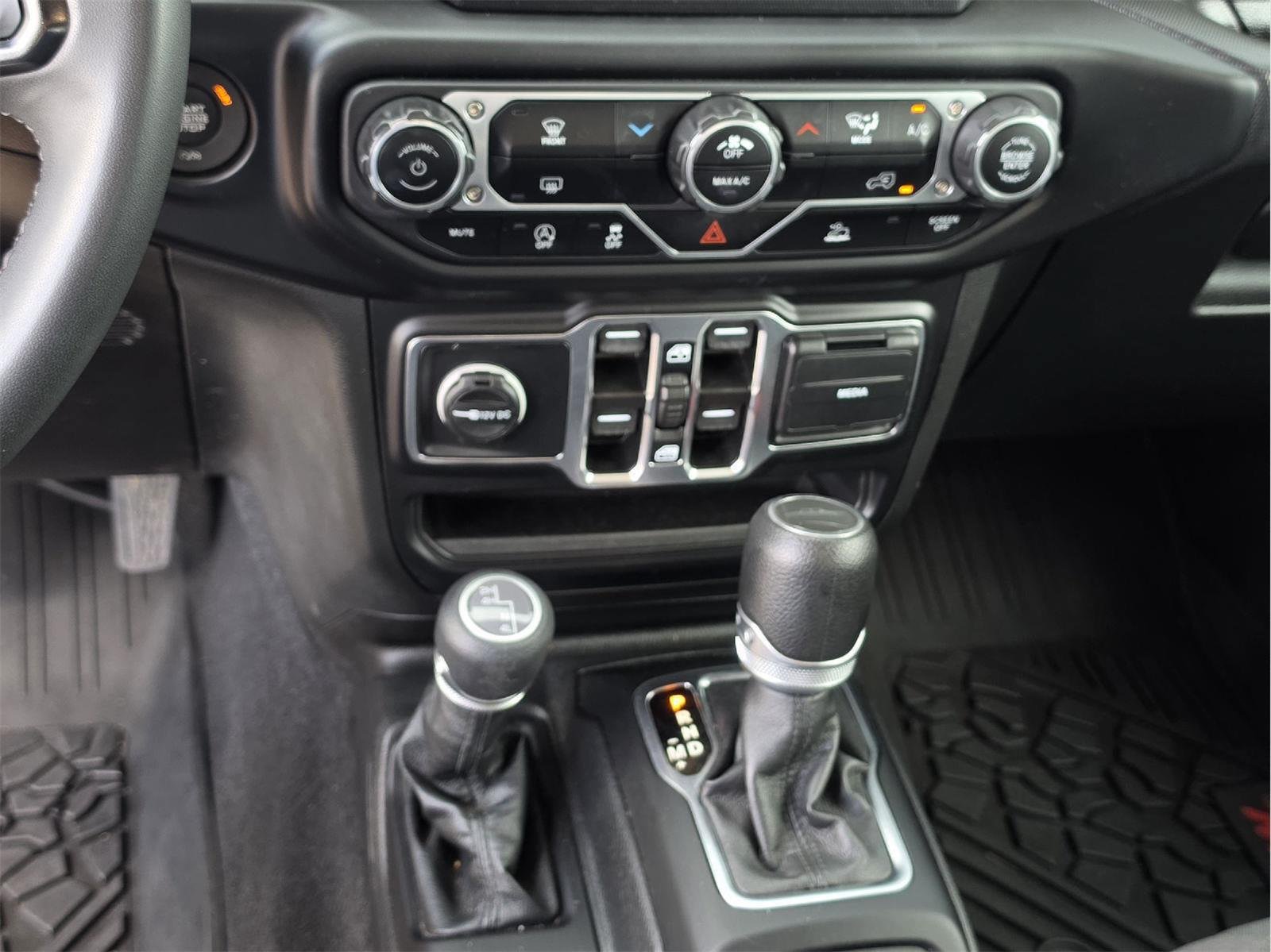 Used 2023 Jeep Gladiator Sport AWD/4WD image 20