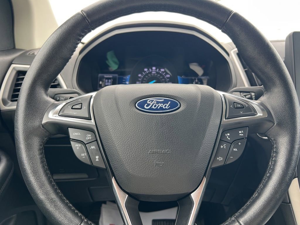 Used 2022 Ford Edge SEL w/ Sport Appearance Package image 21