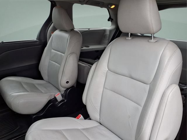 Used 2015 Toyota Sienna Limited Premium AWD/4WD image 19