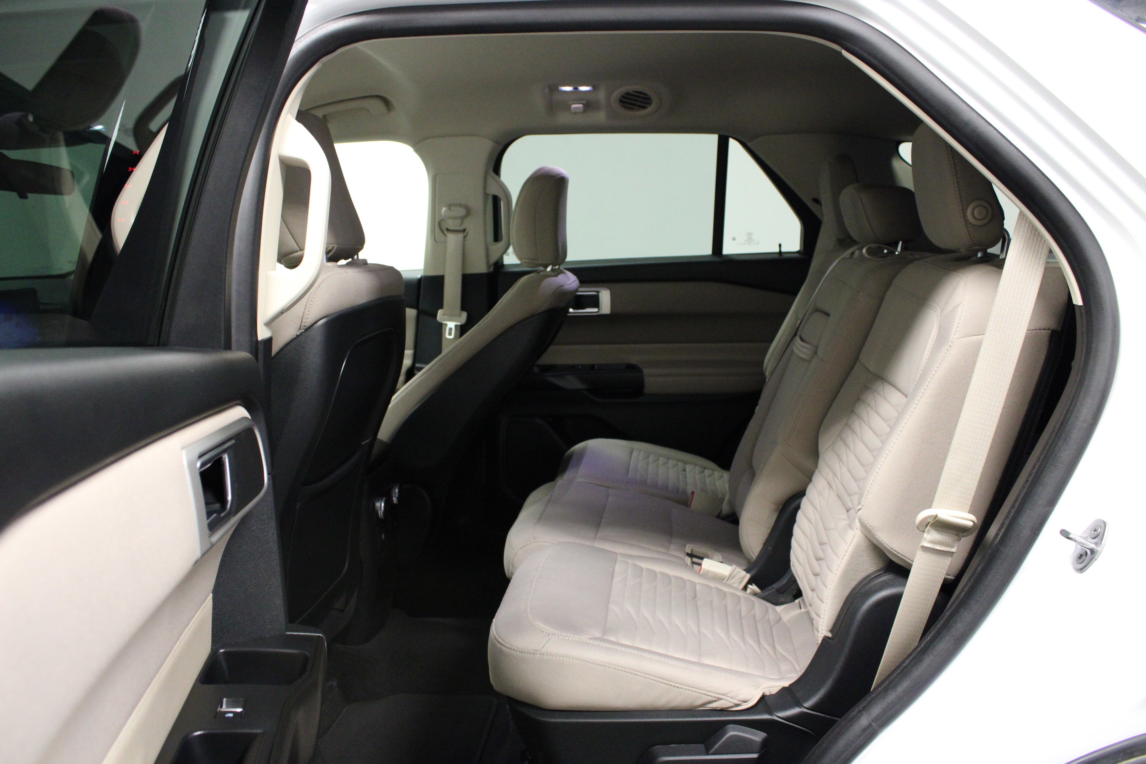 Used 2020 Ford Explorer XLT image 13