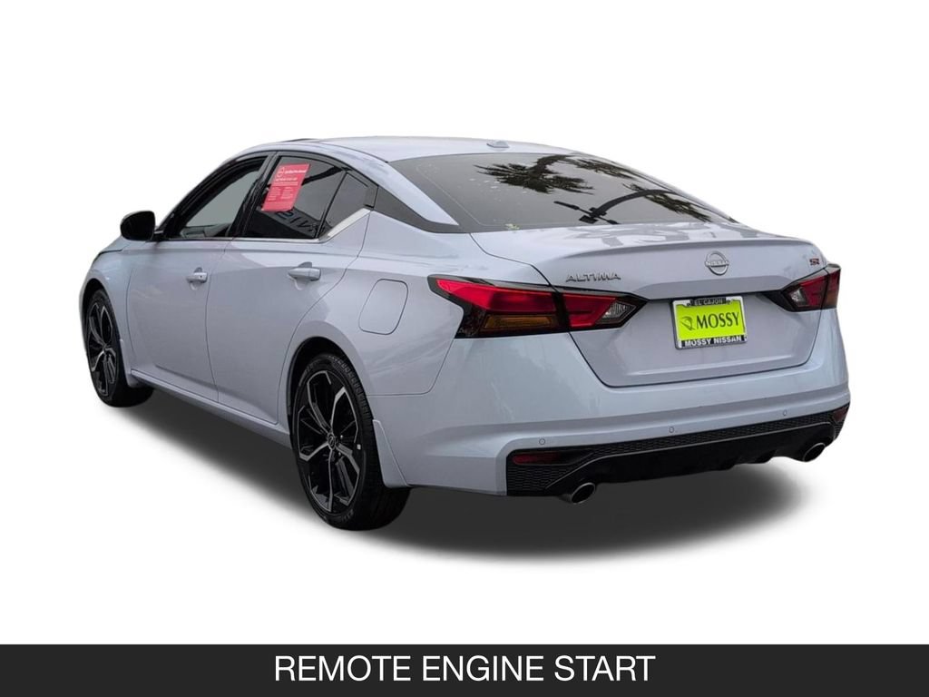 Certified 2024 Nissan Altima 2.5 SR w/ SR Premium Package FWD image 7