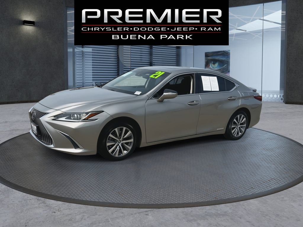 Used 2021 Lexus ES 300h FWD image 4