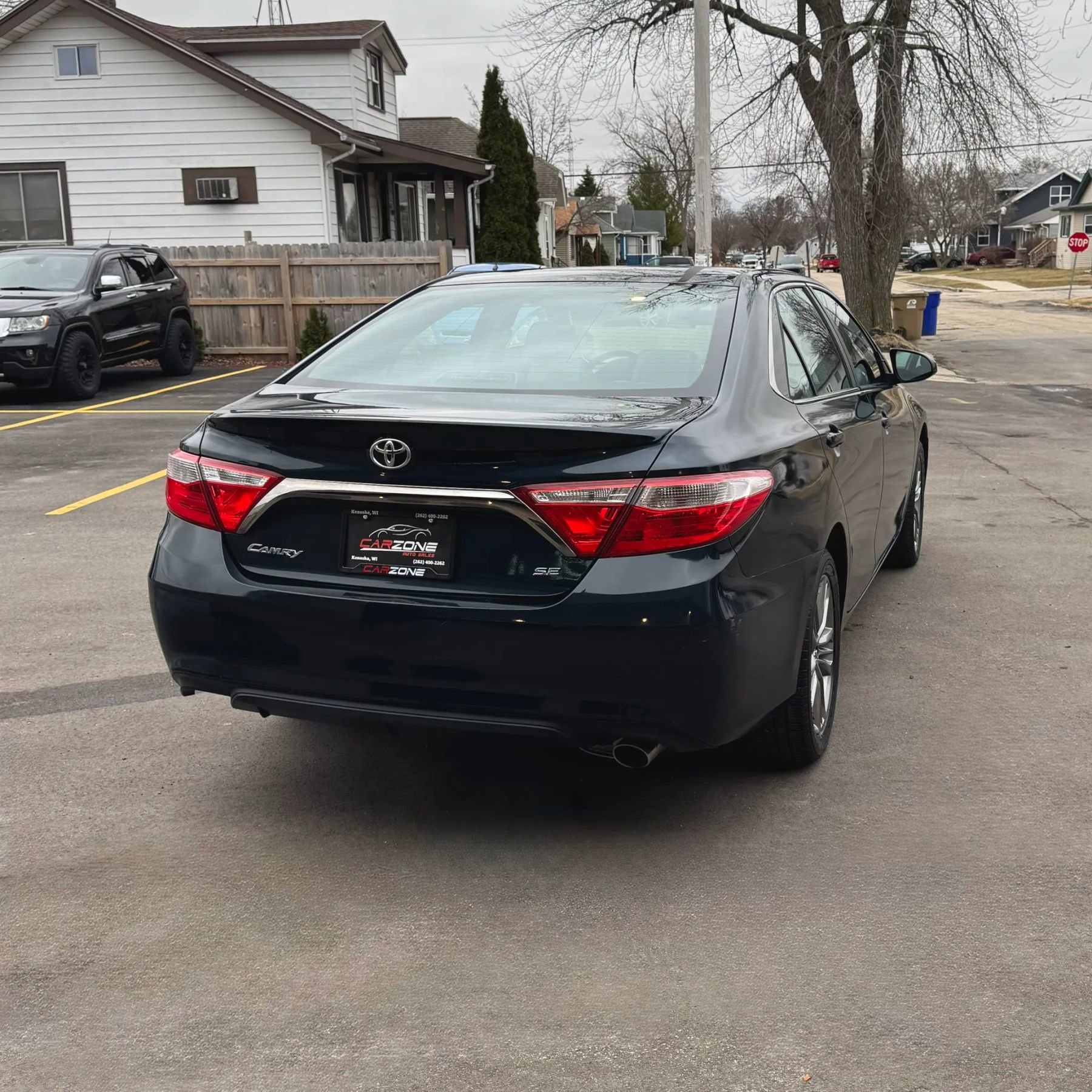 Used 2017 Toyota Camry SE FWD image 21