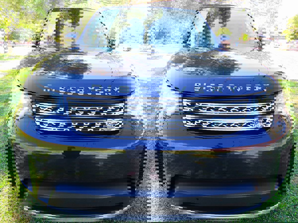 Used 2018 Land Rover Discovery HSE image 12