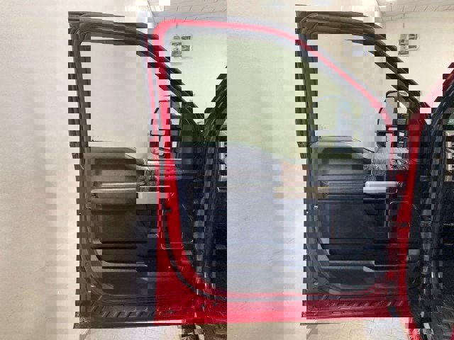 Used 2017 Ford F250 Lariat w/ Chrome Package image 15