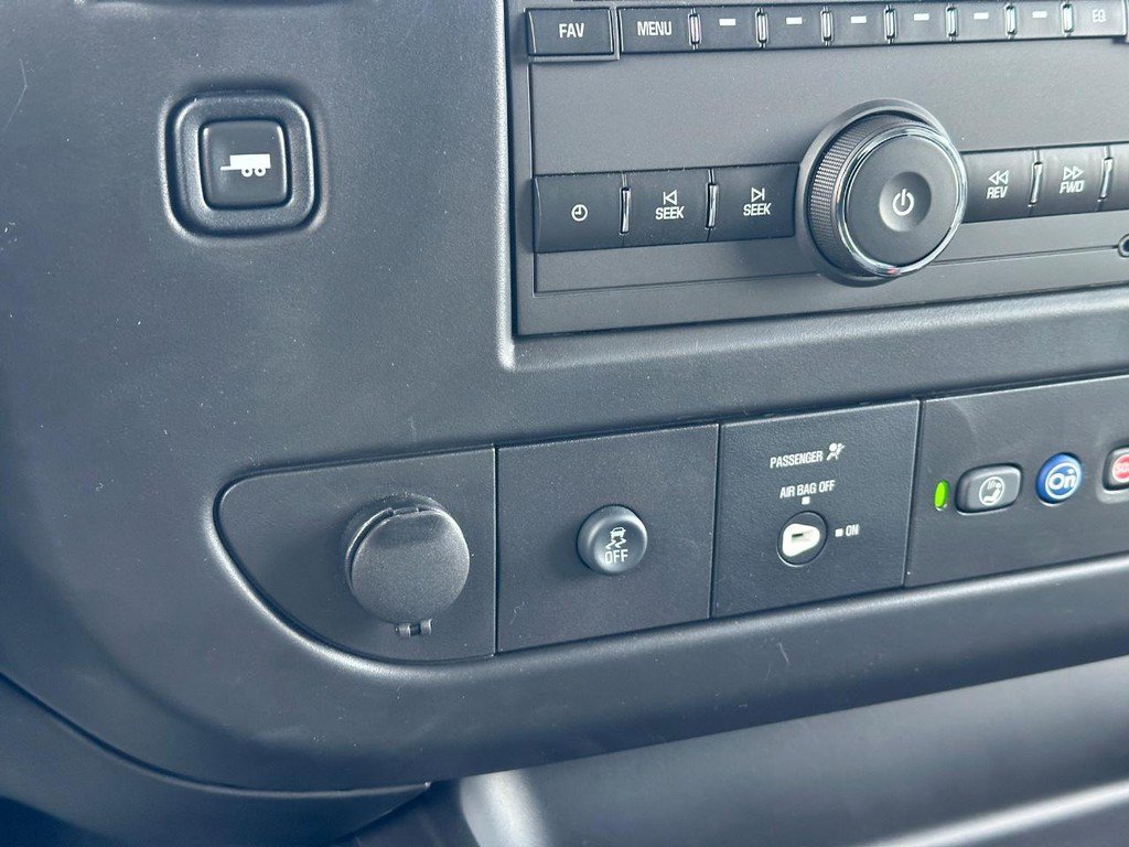New 2024 GMC Savana 3500 w/ Power Convenience Package RWD image 9
