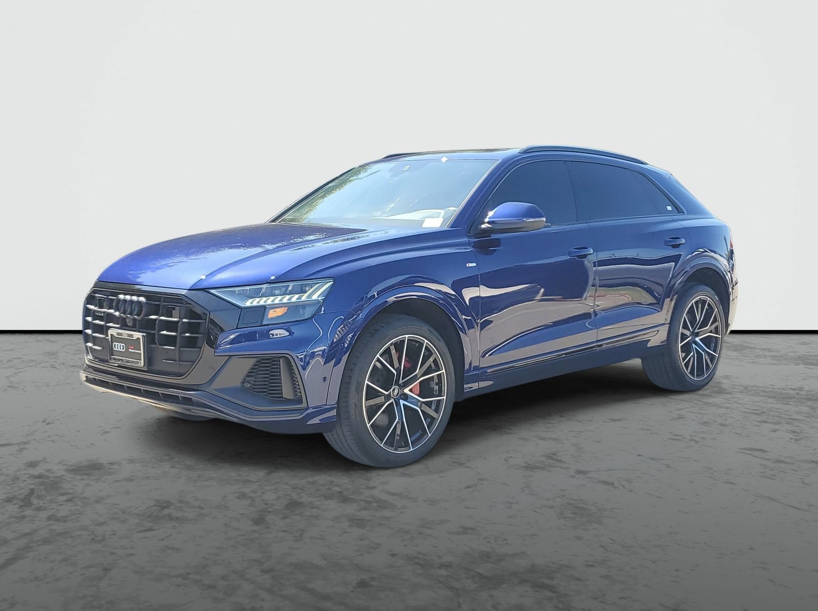 Used 2022 Audi Q8 Premium Plus AWD/4WD image 2