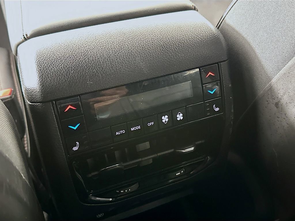 Used 2022 Jeep Grand Cherokee Summit w/ Luxury Tech Group V image 33