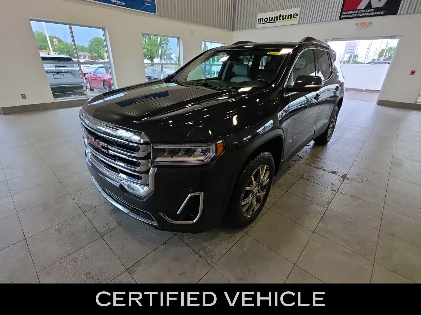 Used 2020 GMC Acadia SLT w/ GMC Pro Grade Package AWD/4WD image 1